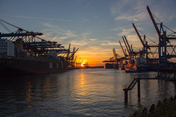 Greener ports are possible with LNG technology and LNG-powered ships, 2012